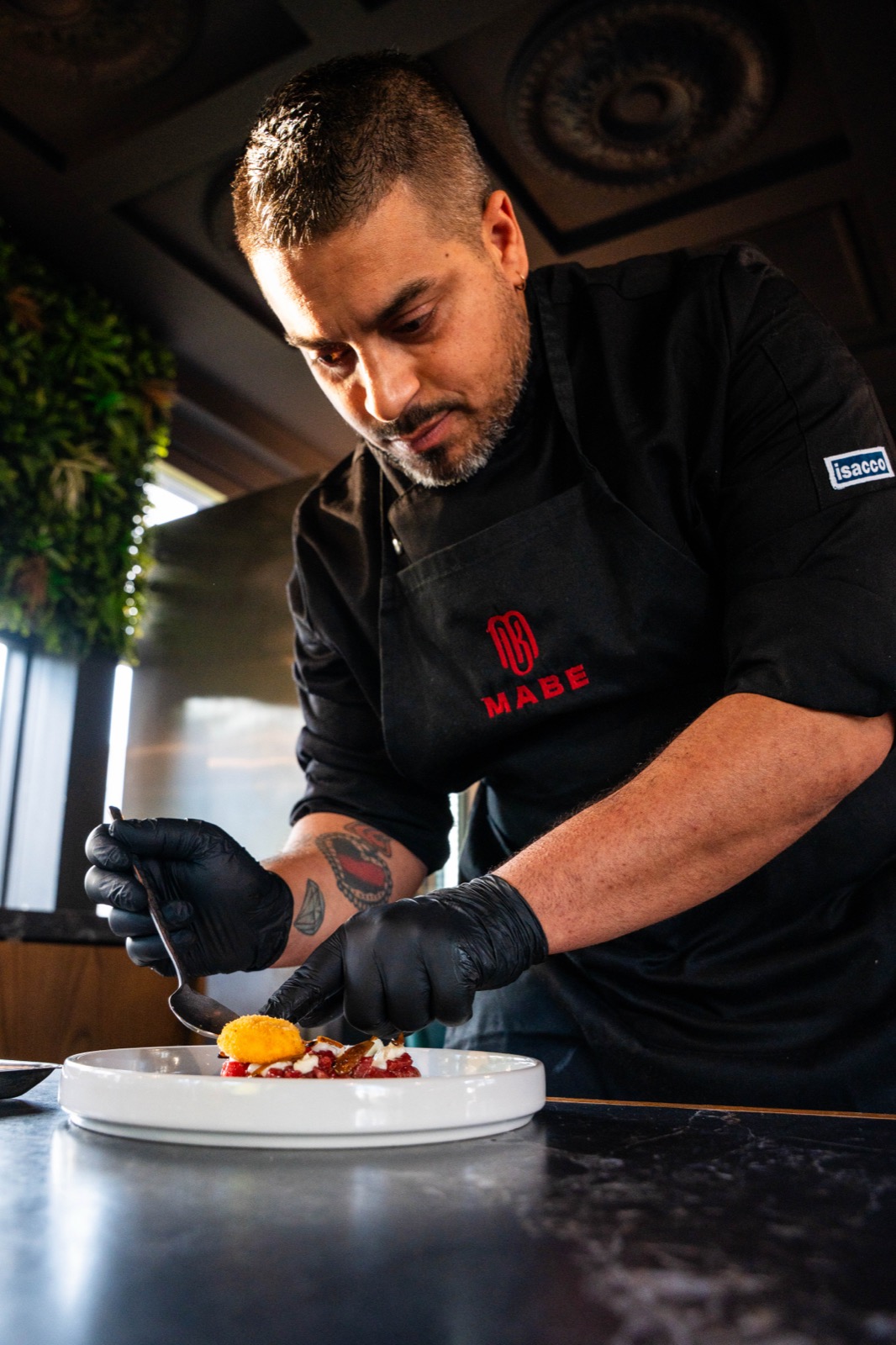 Lo chef del MABE al passe